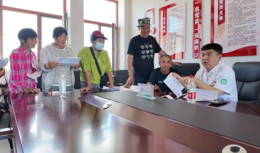 【林海星空】牡丹江林業(yè)中心醫(yī)院李振濤：鉛衣映林海 仁心護(hù)民康